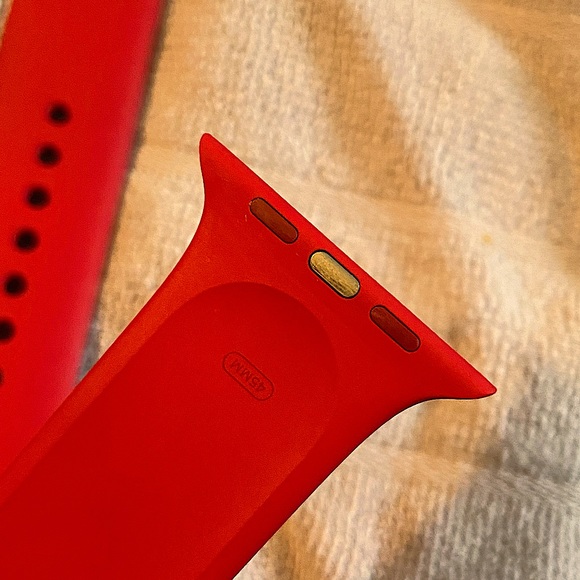 45mm Original Apple Watch RED band - Picture 2 of 4